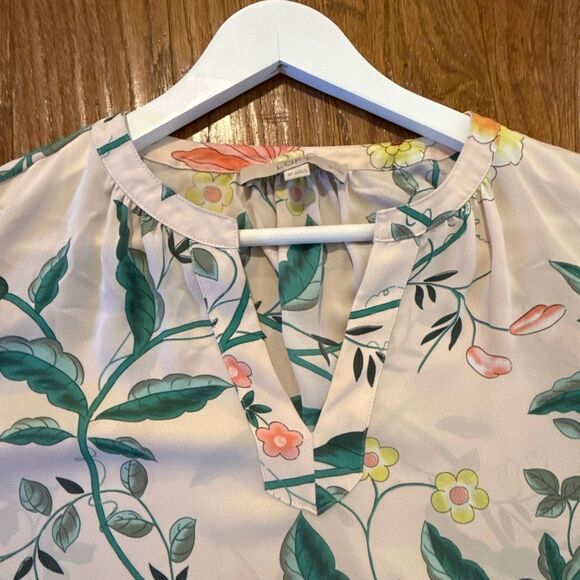 Loft pink floral notch neck blouse size small petite - Picture 9 of 10